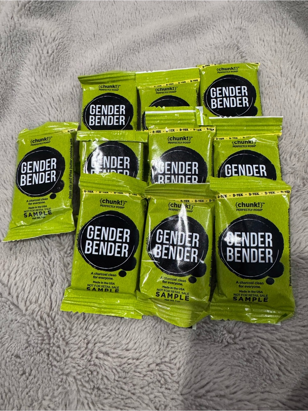 Lot of 10 Perfectly Posh CHUNK Gender Bender 1oz Bars New
